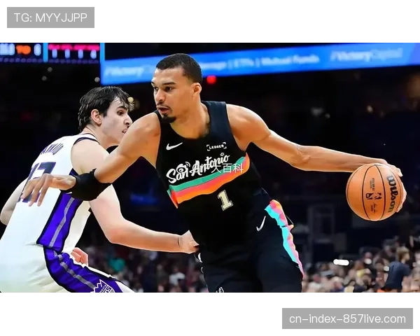 马刺八连胜逼近雷霆 西部头名之争进入白热化阶段