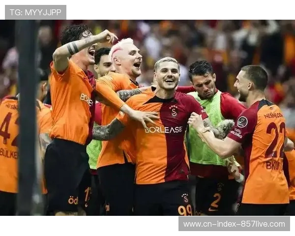 加拉塔萨雷边路防守存在漏洞 面对速度型边锋需加强协防 加拉塔萨雷边路防守存在漏洞 面对速度型边锋需加强协防